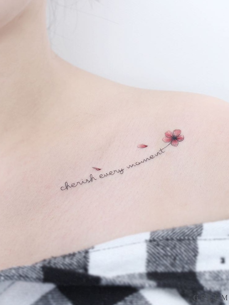 Elegant Collarbone Tattoos With Their Meanings
