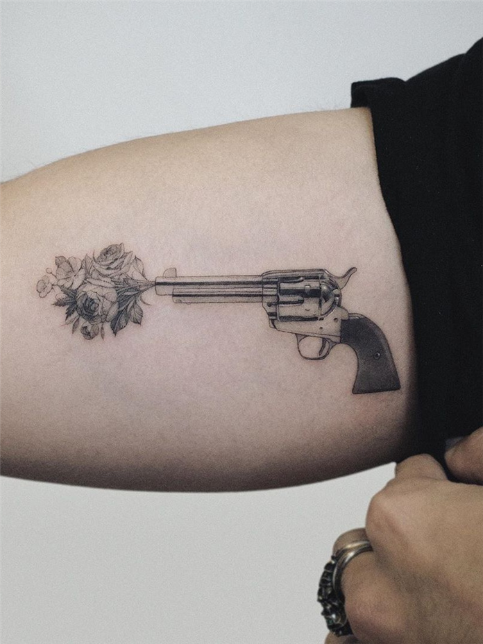 8+ Gun Tattoo Designs
